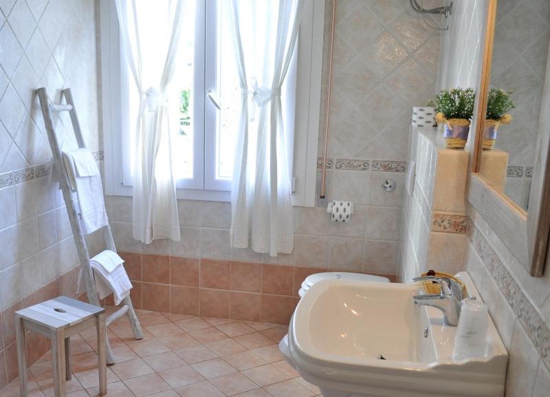 Superior Triple Room image 2