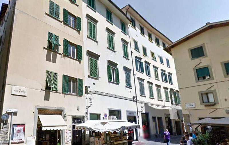 Three-Bedroom Apartment with Terrace image 2