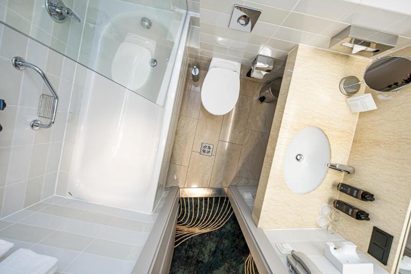 Classic Superior Double or Twin Room (Zip Beds) with Sofa Bed and SPA Access image 3