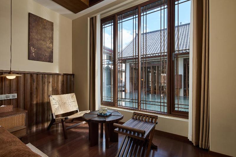 ARULA J Hotel - image 16