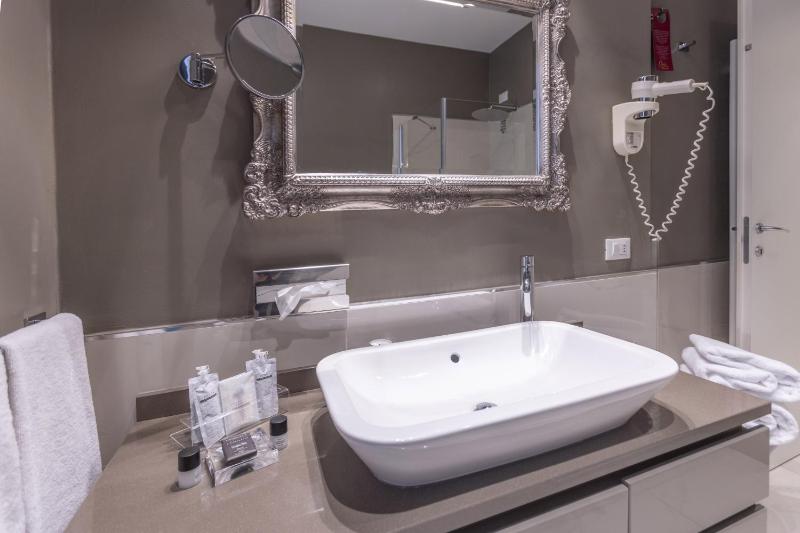 One-Bedroom Apartment (2 - 3 Adults) image 4