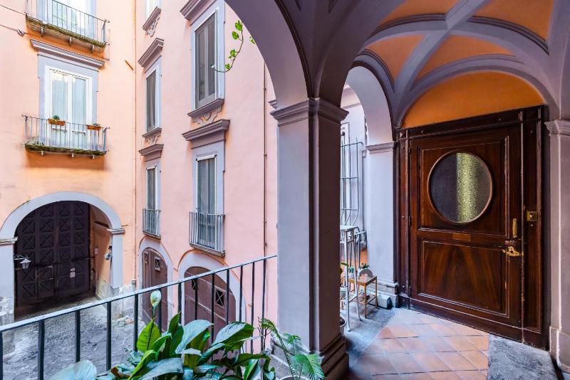 Palazzo Loffredo by NapoliApartments - image 15