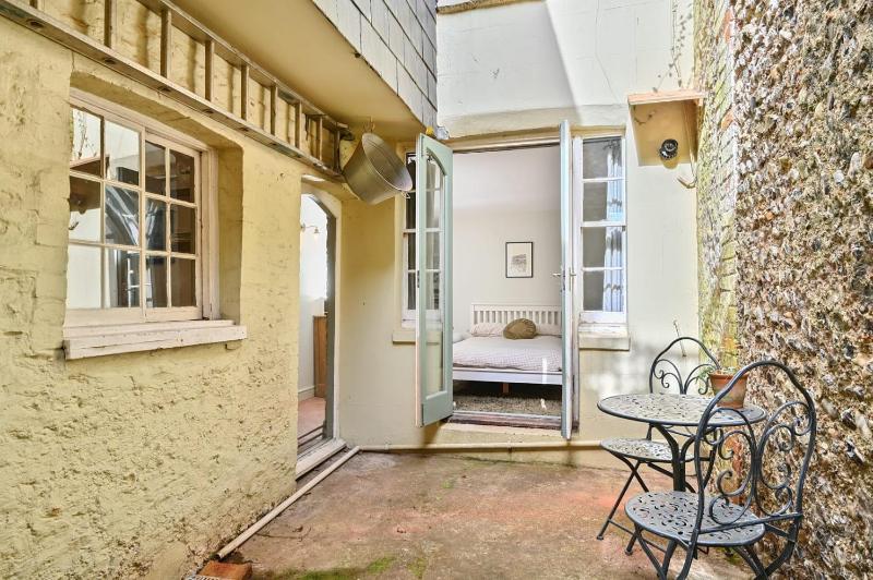 Host & Stay - Hanover Rest - image 14