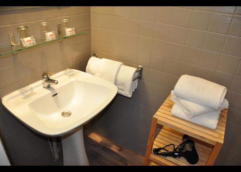 Triple Room with Air Conditioning image 2