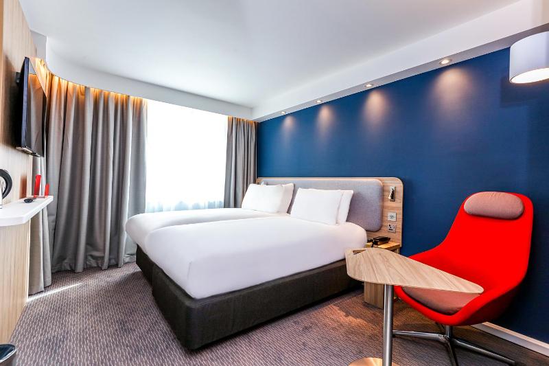 Standard Room with Free Hot Breakfast image 4