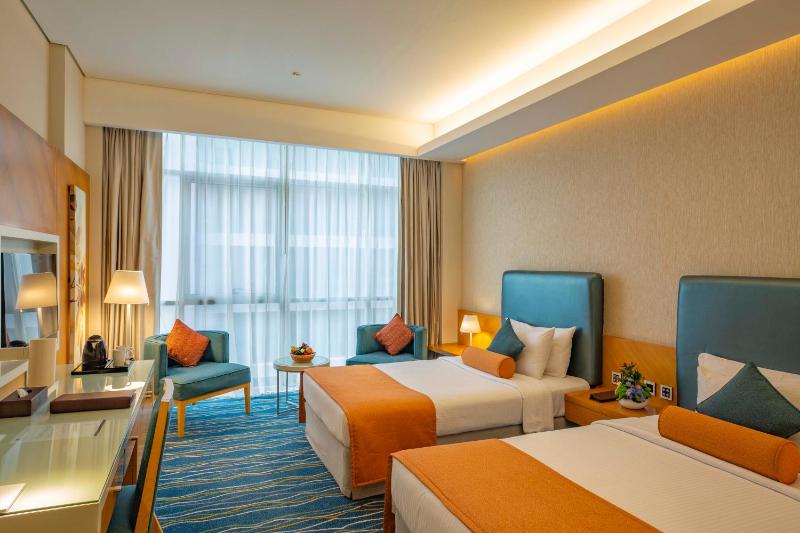 Superior Twin Room image 3