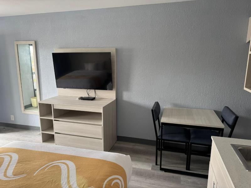 Double Room with Two Double Beds - Non-Smoking image 1
