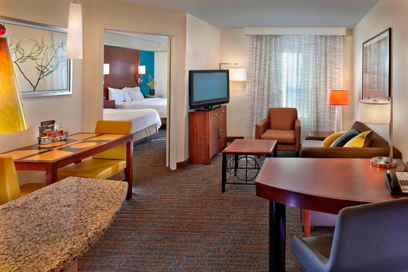 Two Queen One-Bedroom Suite image 4