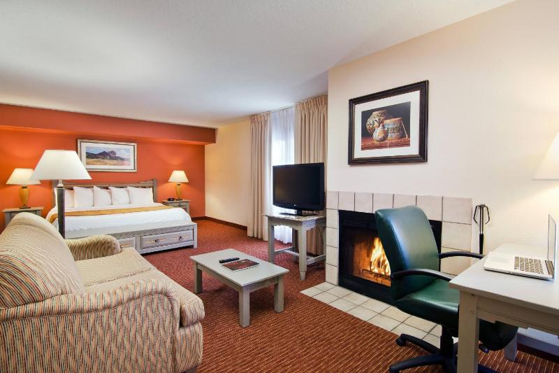 King Studio with Sofa Bed image 1