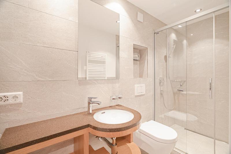 Double Room image 4