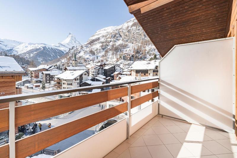 Twin or Double Room with Matterhorn View image 3