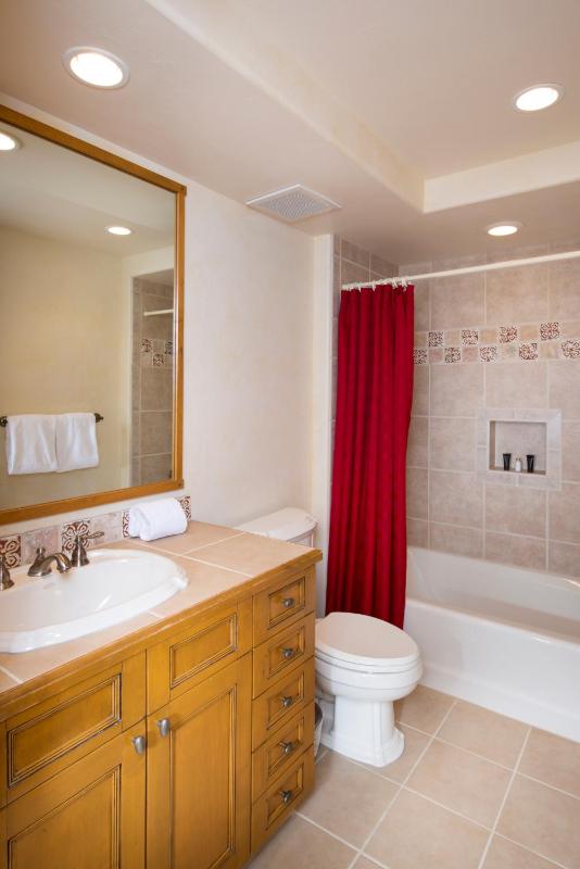 Three-Bedroom Apartment - Settler's Lodge image 4