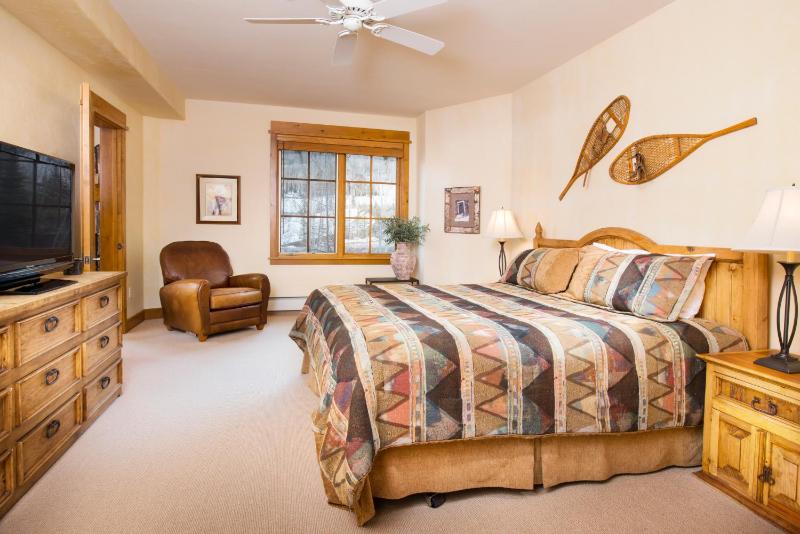 Three-Bedroom Apartment - Settler's Lodge image 2