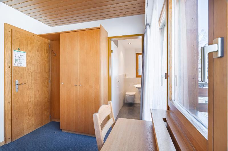 Single Room with Balcony image 4