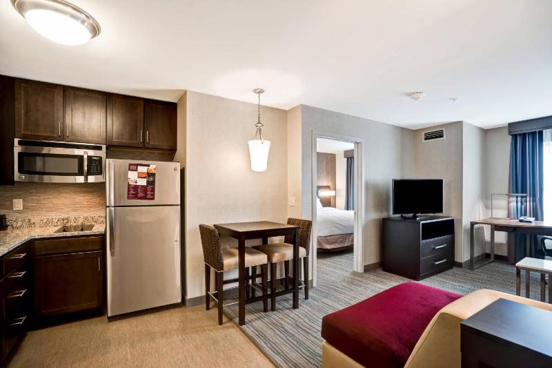 One-Bedroom King Suite image 2