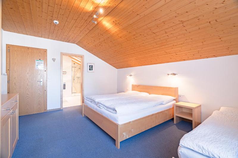 Triple Room image 2
