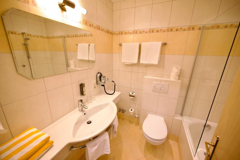 Double or Twin Room image 1
