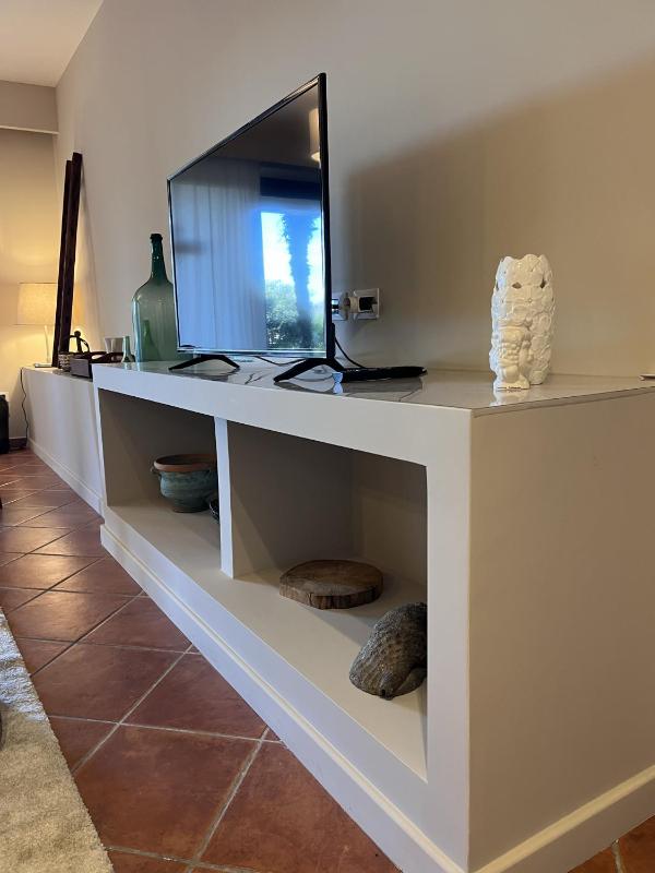 Apartment with Mountain View image 3