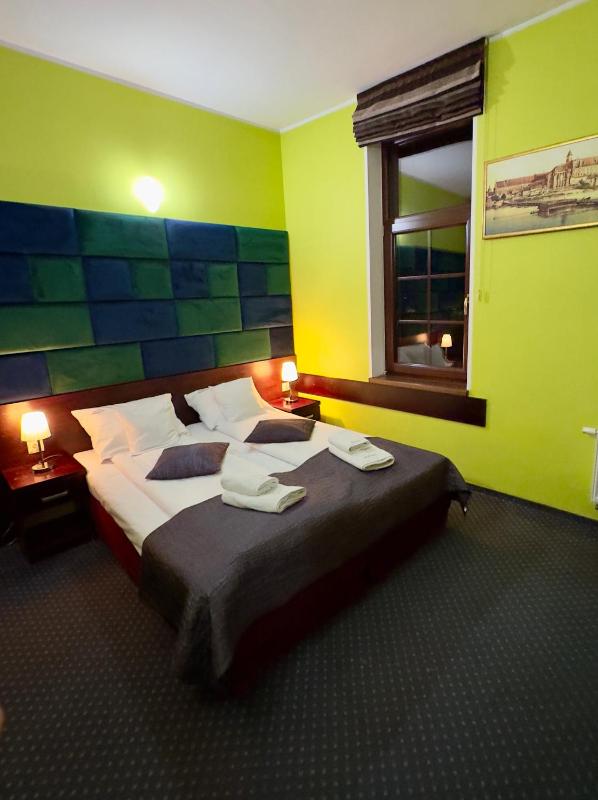 Double or Twin Room with Shower image 4