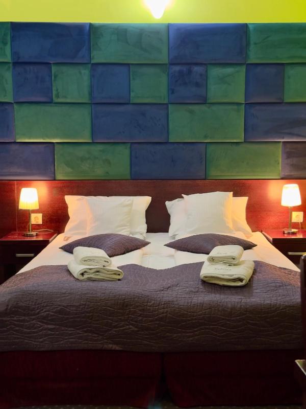 Double or Twin Room with Shower image 1