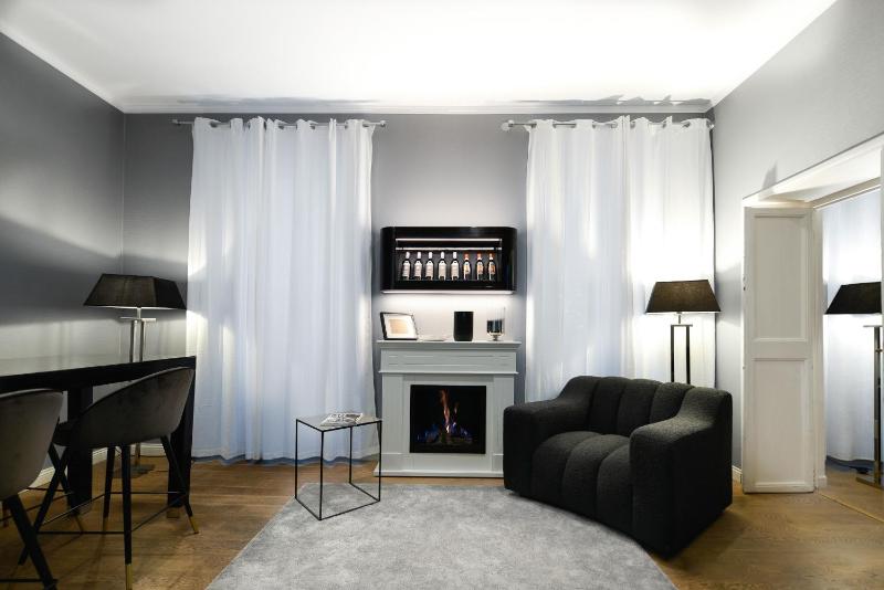 Belsiana - Elegant apartment in an Exclusive Location - image 11