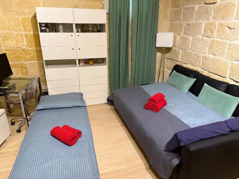 St Elias Apartment - image 5
