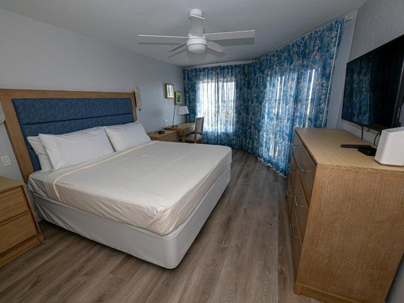 Shell Island Beach Club - image 19