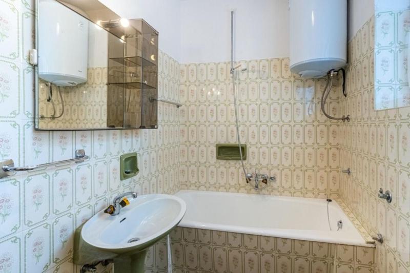 Two-Bedroom Apartment image 3