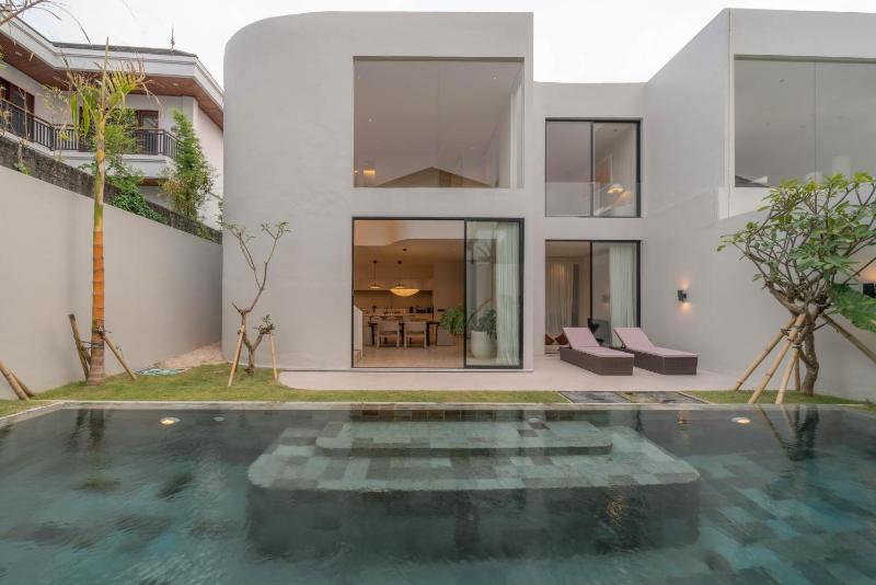 Villa Kiyoji: Brand New Minimalistic 3BR in Umalas - image 31