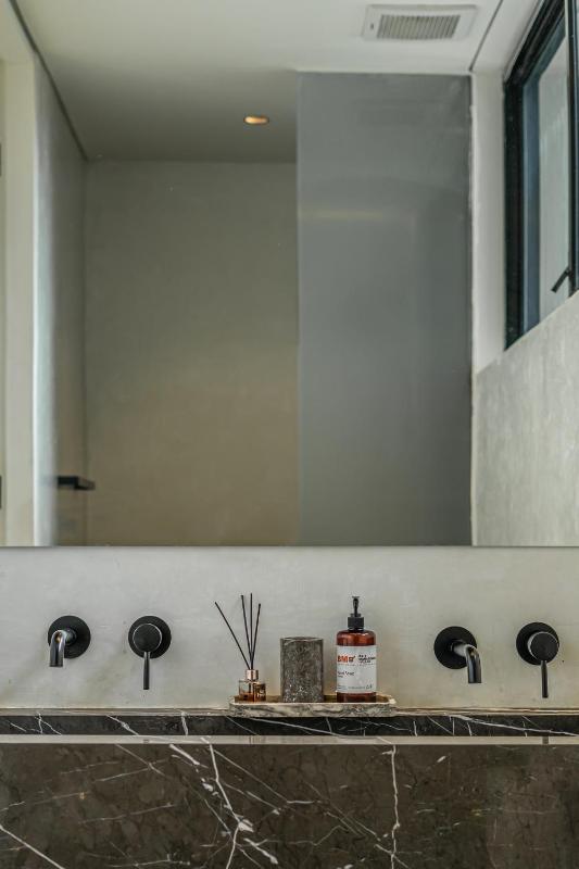 Villa Kiyoji: Brand New Minimalistic 3BR in Umalas - image 37