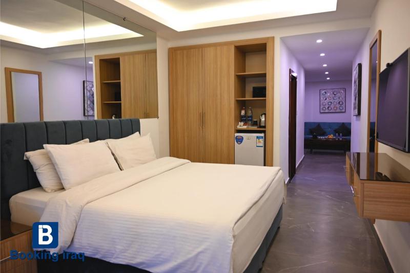 One-Bedroom Suite image 1