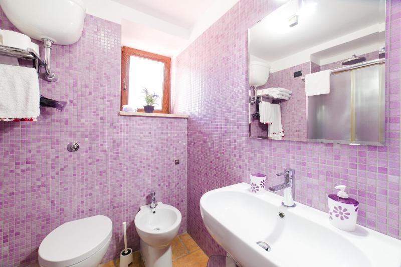 Comfort Triple Room with Shower image 3