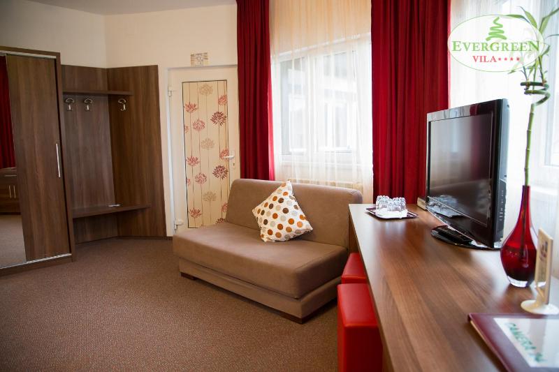 Superior Family Room (2 Adults + 2 Children) image 3