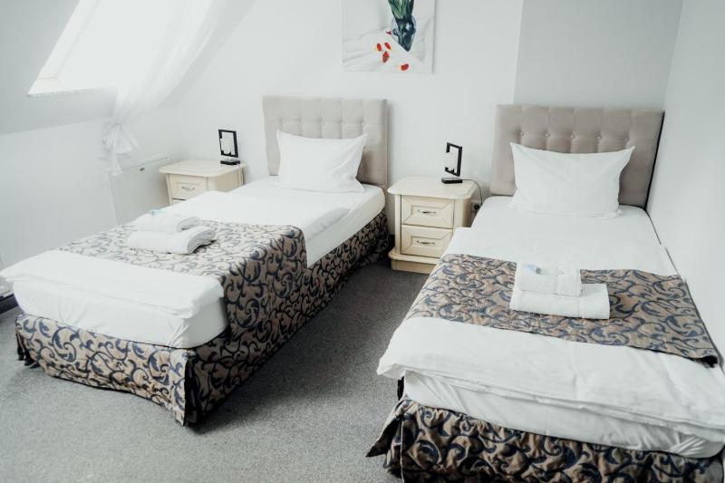 Economy Double Room image 1