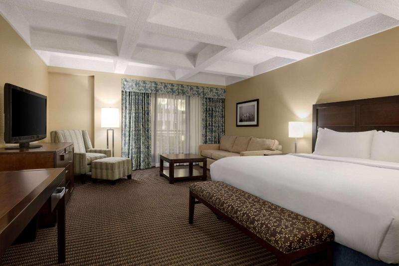 King Room - Non-Smoking image 2