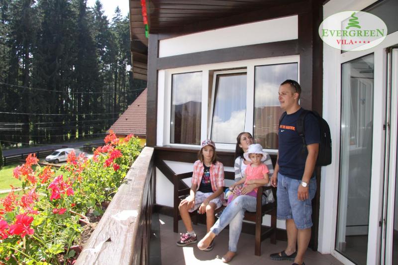 Standard Family Room (2 Adults + 1 Child) image 2