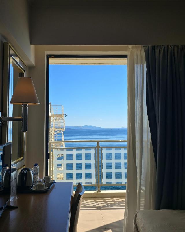 Superior Room with Sea View image 3