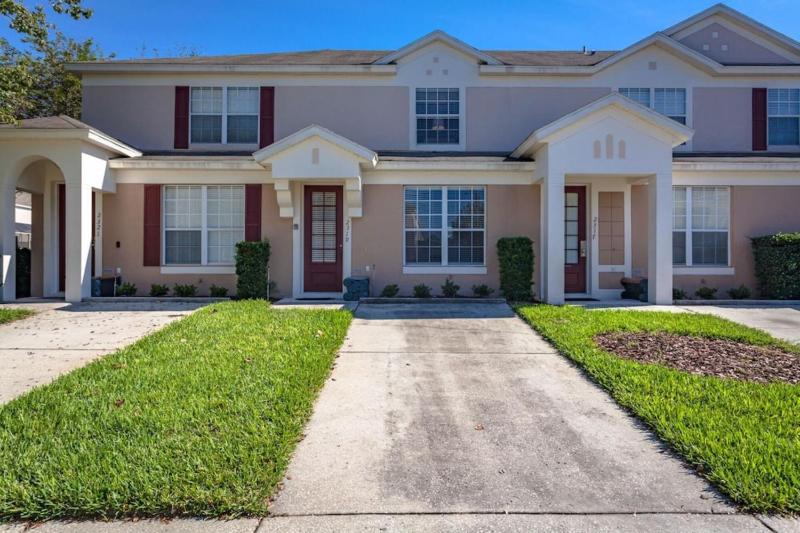 5-Star Orlando Townhome 6446: Family Fun Awaits - image 10