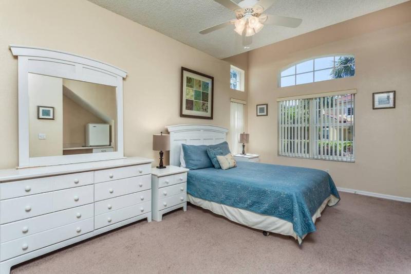 Stay Near Disney at Orlando Townhome 6444 Sleeps 8 - image 9