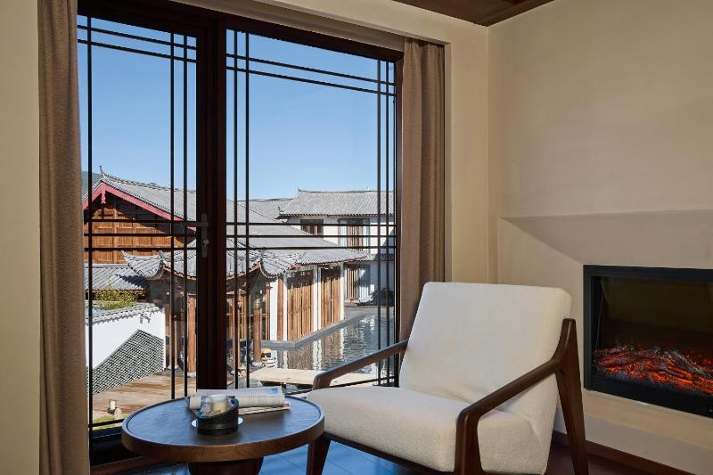 ARULA J Hotel - image 25