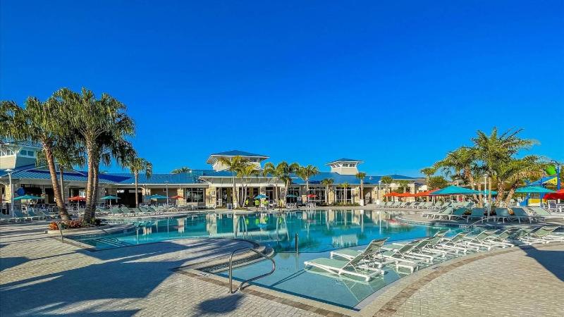 Orlando Villa 6468 - Luxury Pool Home at Windsor Island - image 8