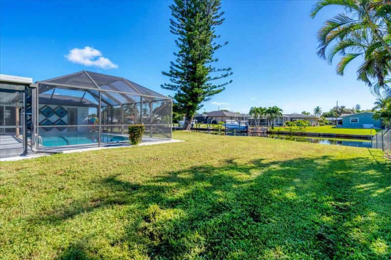 Cape Coral Villa 1002: Private Pool Canal Access - image 35