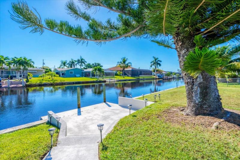 Cape Coral Villa 1002: Private Pool Canal Access - image 10