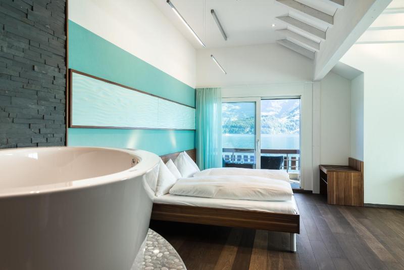 Wellness Suite with Lake View image 4