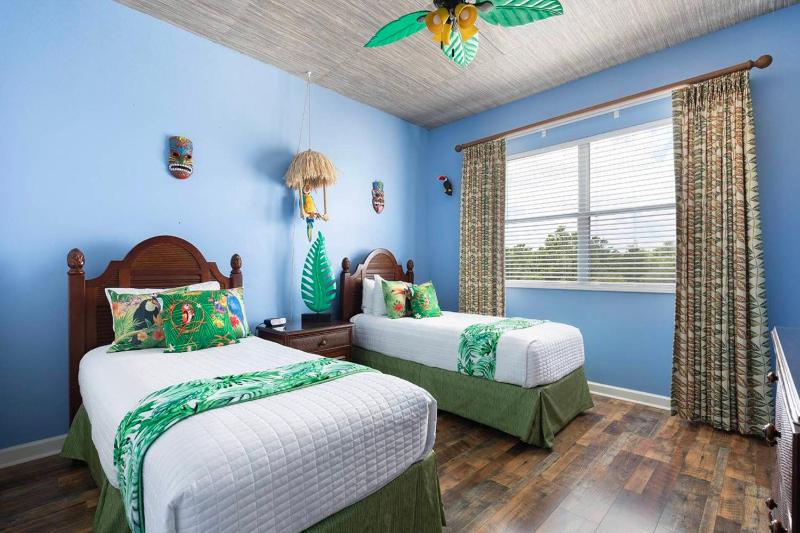 Perfect 4 Bedroom Villa Reunion Resort Villa 1013 - image 21