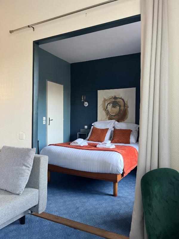 Superior Double Room image 3