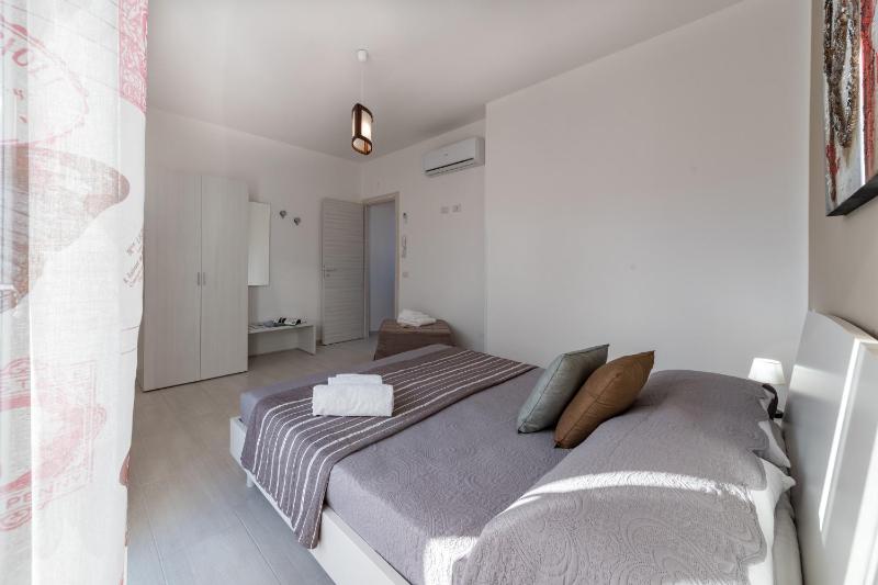 BluSide Home & Suite - image 49