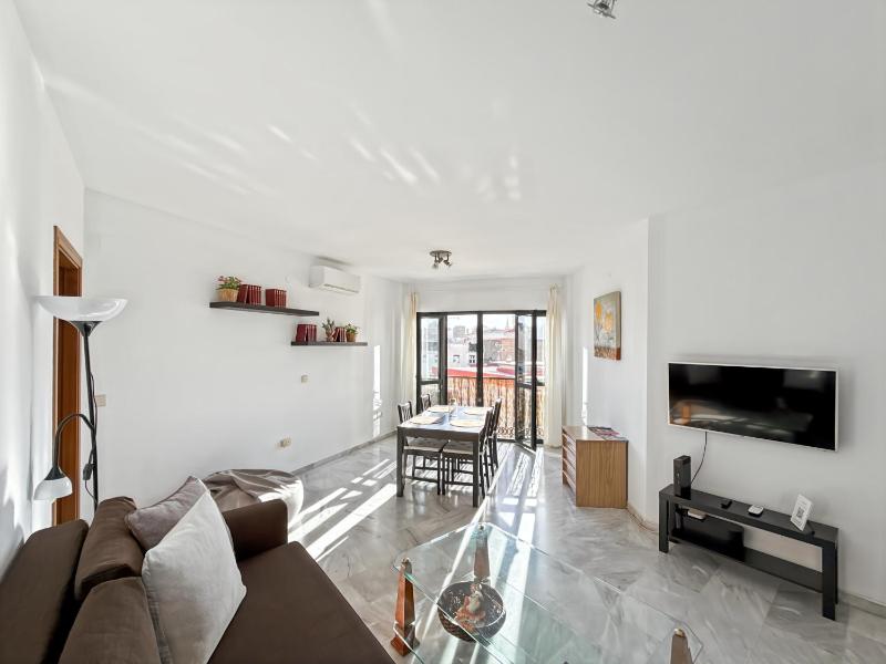 Exclusive Malaga Apartments with Cathedral Views and Auto Check-in - image 10