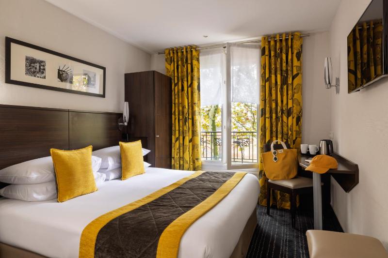 Superior Double Room image 1