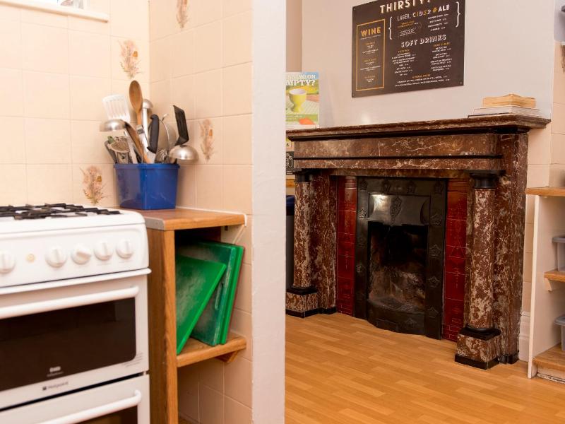 Bunk Bed in Male Dormitory Room with Shared Bathroom image 2